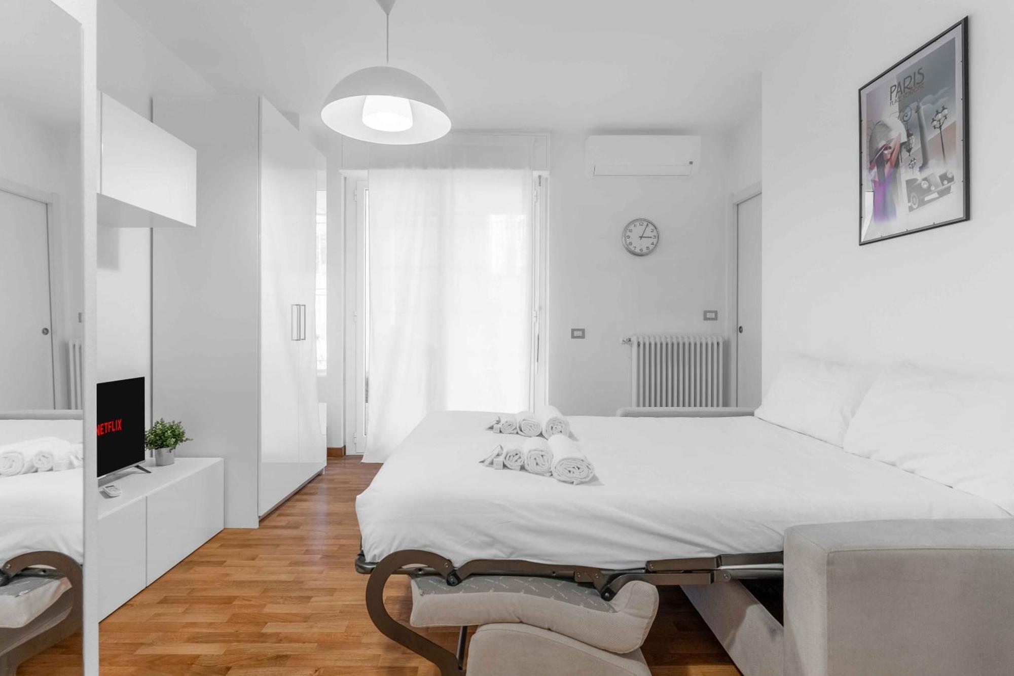 Duomo-navigli Samara 1 Brioschi, 65 * Milan
